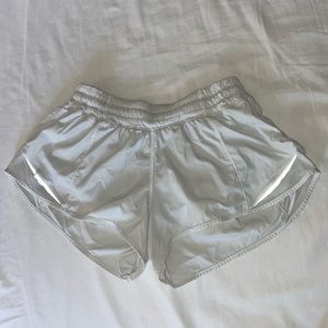 Hotty Hot Low-Rise Lined Short 2.5"